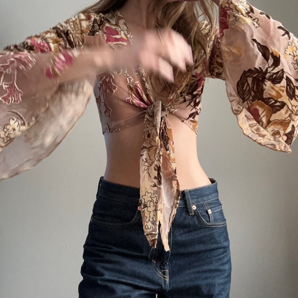 Floral Top from Amsterdam - Picture 2 of 3